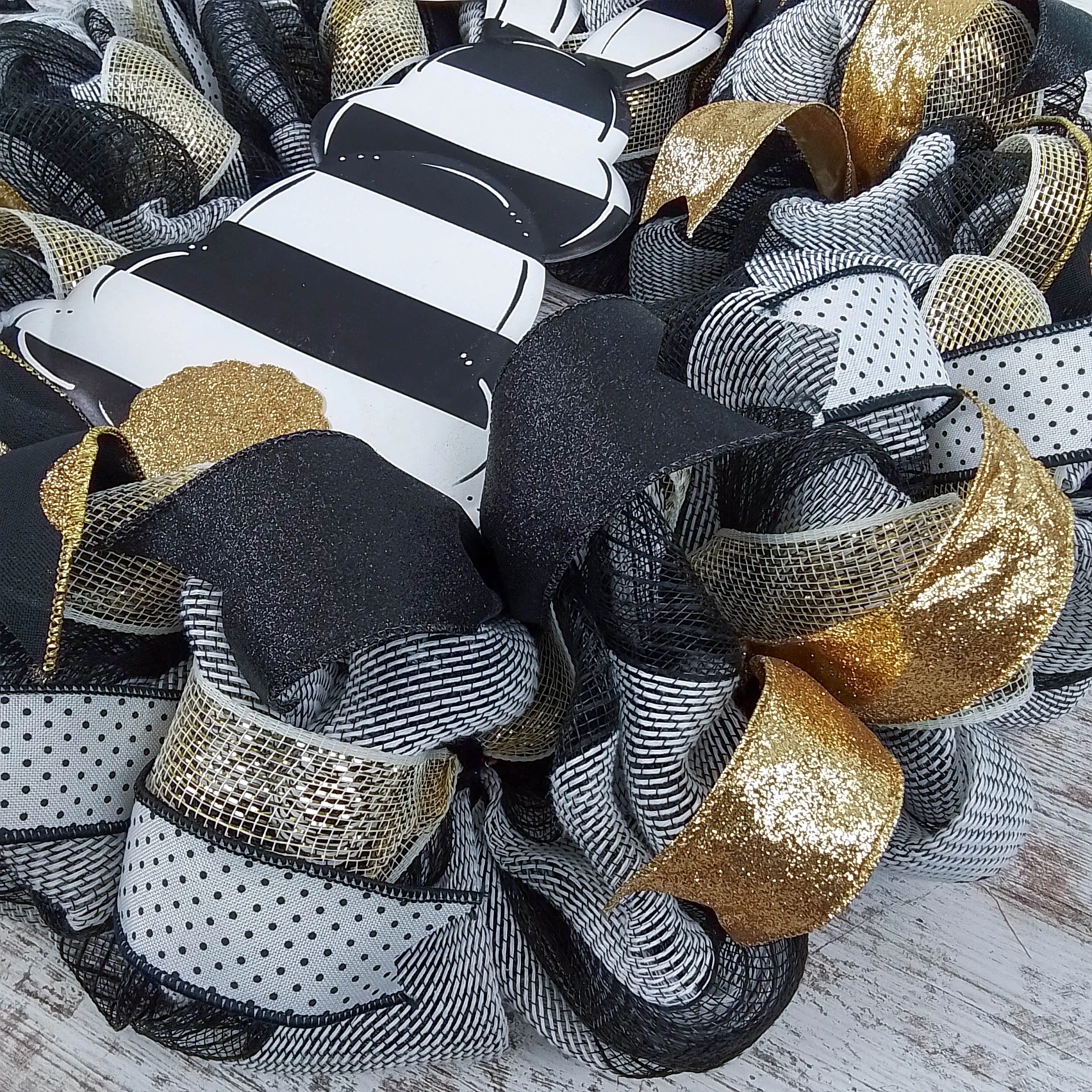 Black and White Easter Wreath - Gold Bunny Design