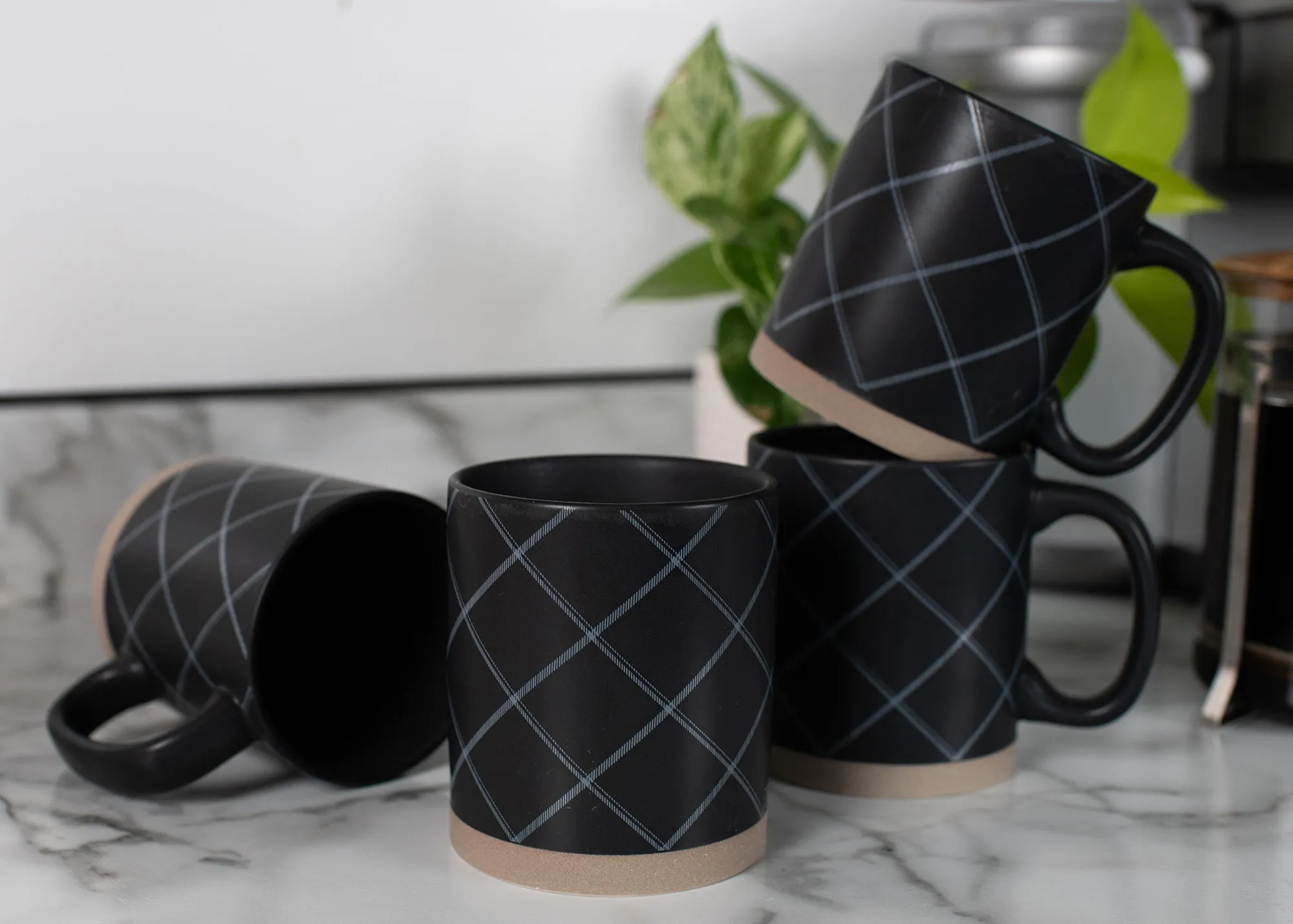 Elanze Designs Modern Plaid Raw Clay Bottom Black 13 ounce Ceramic Coffee Mugs Set of 4