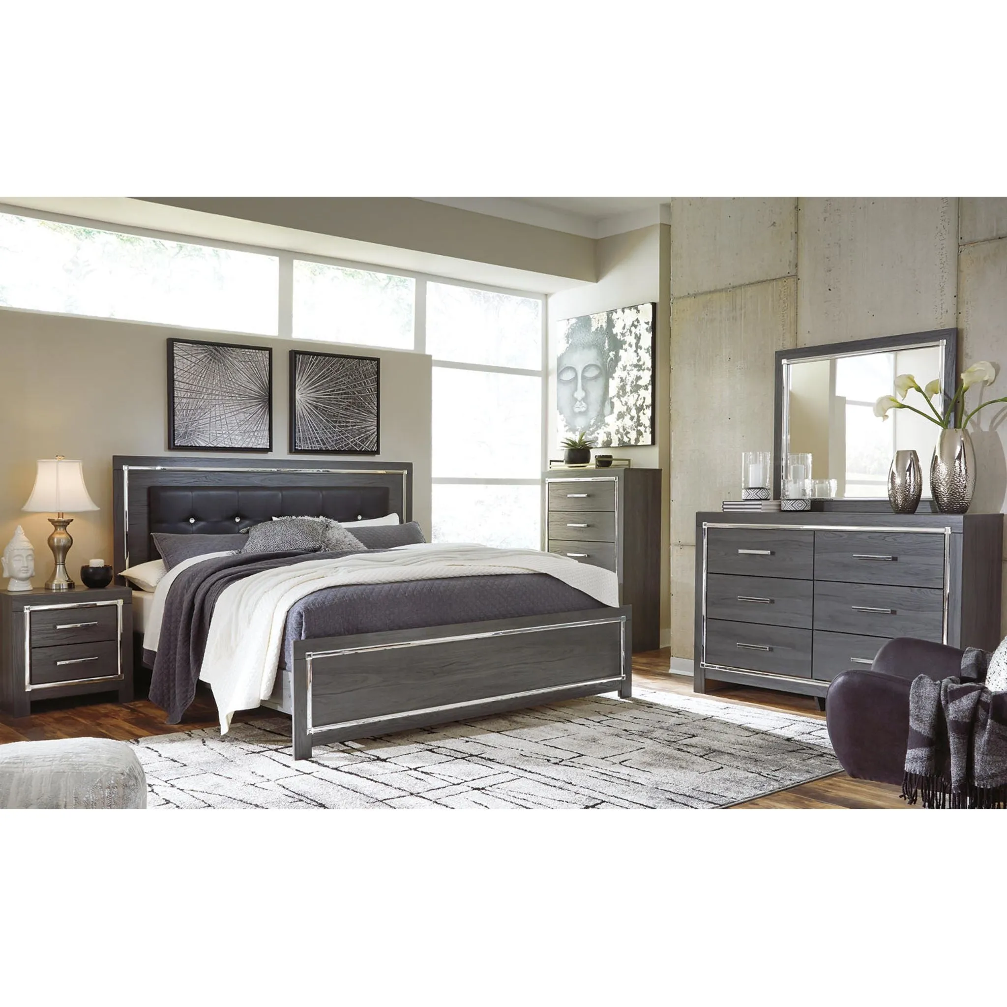 Lodanna 5 Piece Panel Bedroom